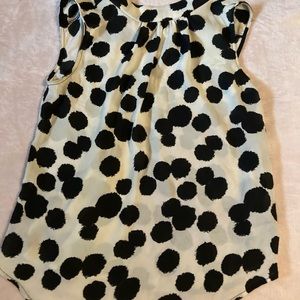 Women’s sleeveless shirt